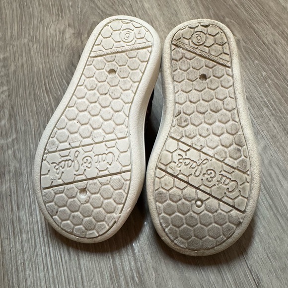 Cat & Jack Kids' Dark Floral Sneakers - Picture 3 of 5